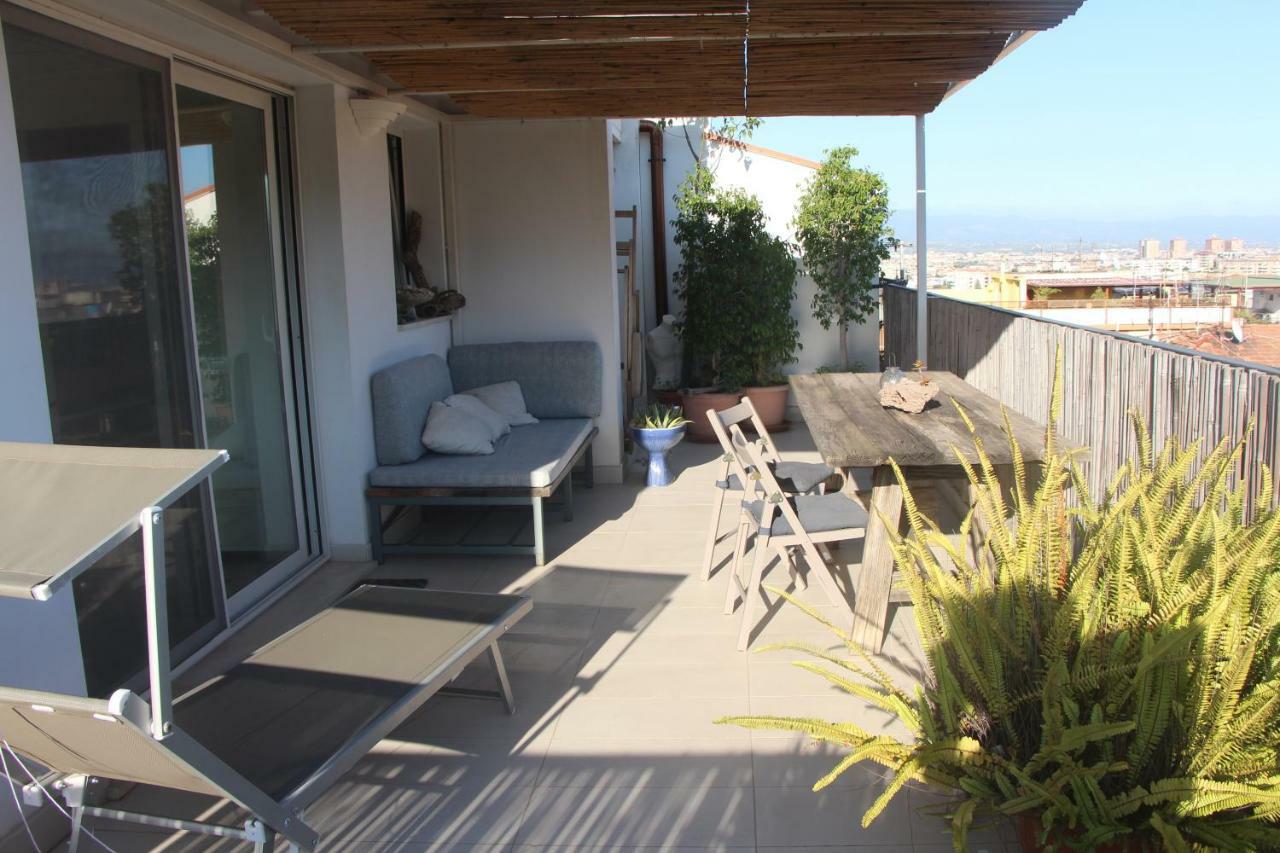 Mini Attico Panoramico Con Terrazza Lejlighed Cagliari Eksteriør billede